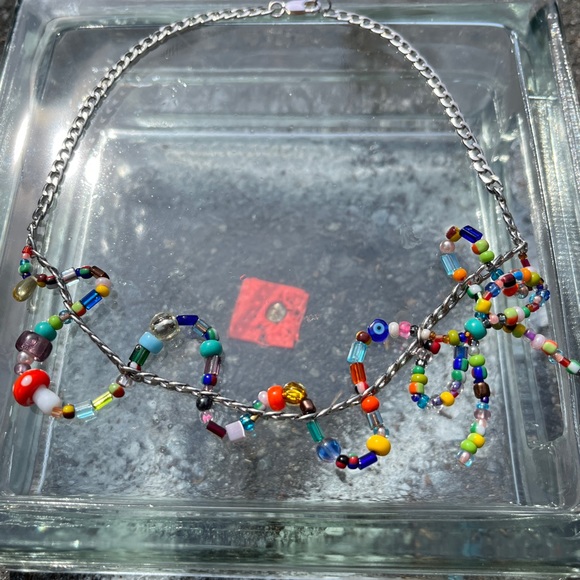 d’oinky WIGGLY CURB CHAIN BEADED NECKLACE HANDMADE Mushroom - Picture 5 of 6